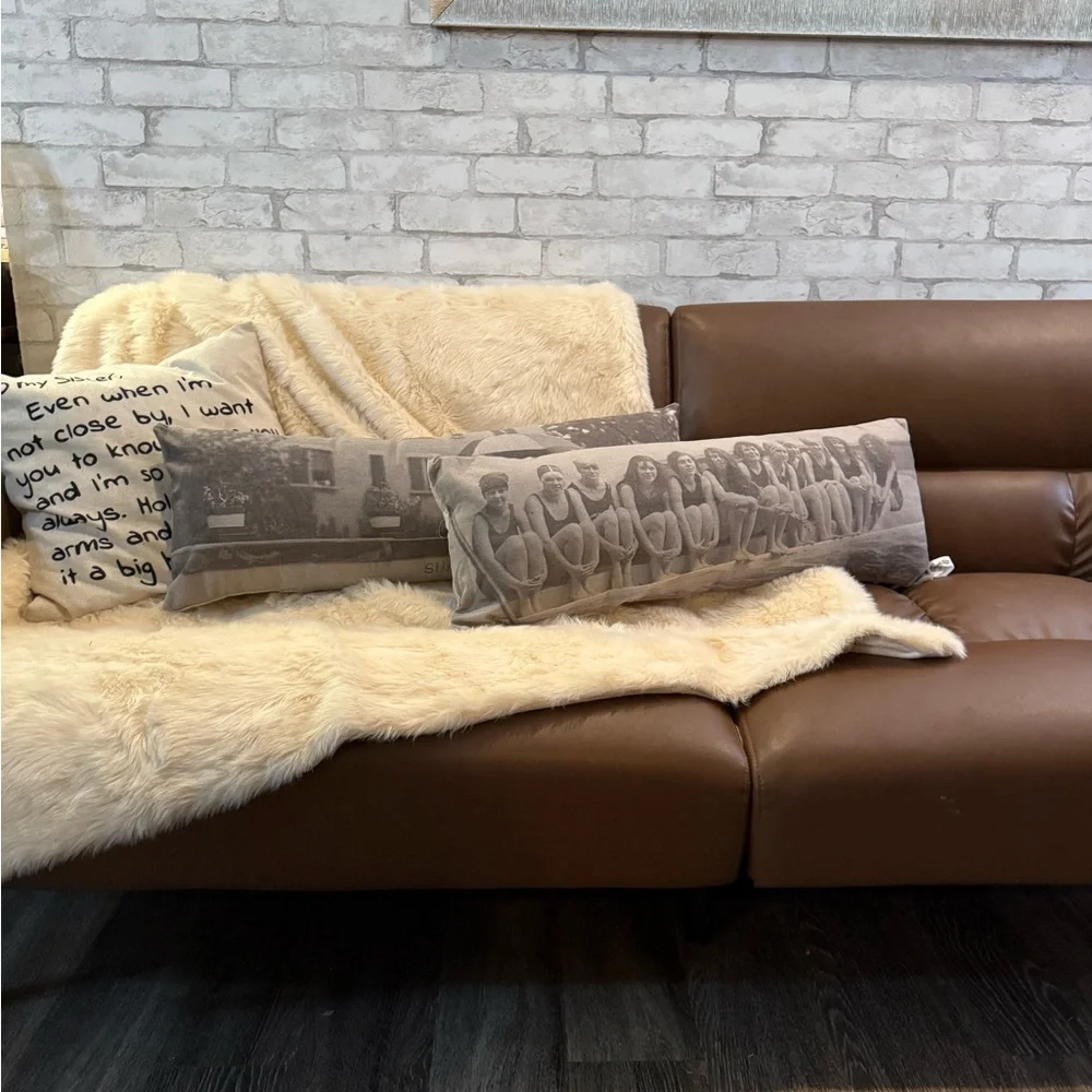 Decorative Pillow Lumbar Style Vintage Photograph Poolside Girls Zipper Closure